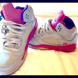 Retro 5 Jordan’s size 5.5 youth